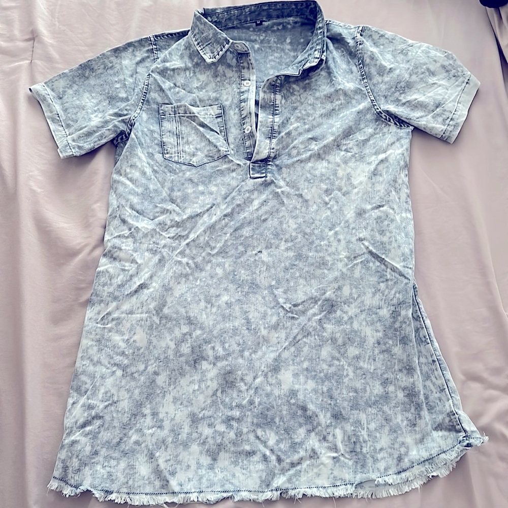 NEW Collared Faux Acid Wash Denim Dress Size M